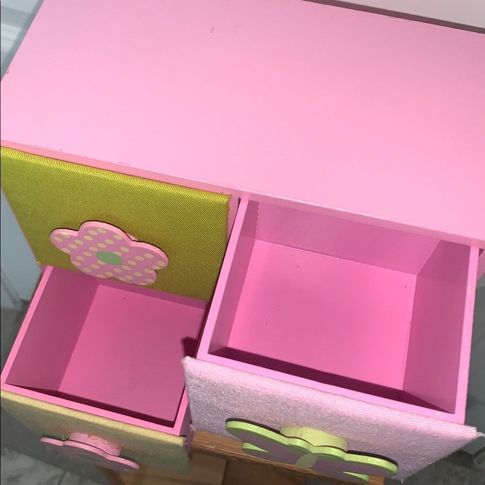 Colorful Butterfly and Flower Storage Box - Picture 8 of 9